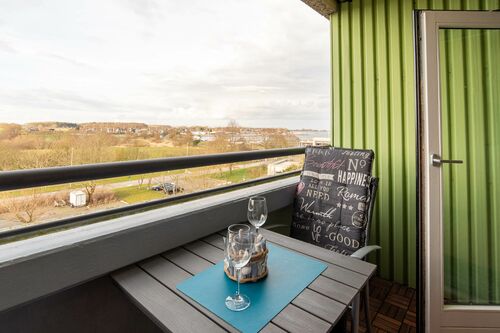Balkon mit Blick auf die Kieler Bucht